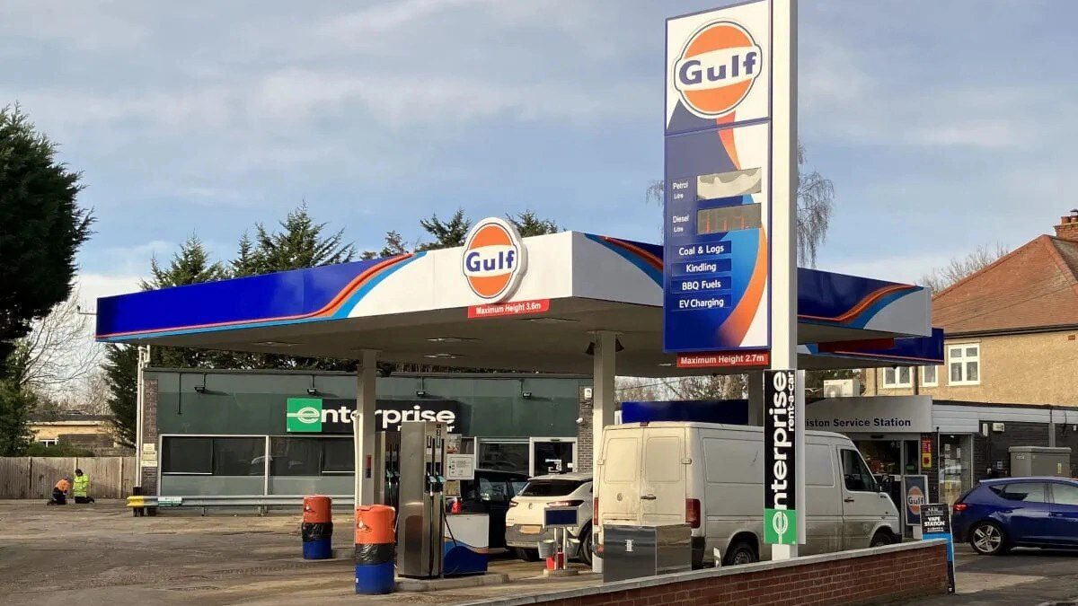 Firma z USA zbuduje ponad sto stacji benzynowych w Uzbekistanie