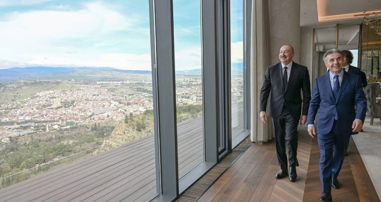Wizyta Ilhama Alijewa w Tbilisi stabilizuje relacje z Azerbejdżanu z Gruzją